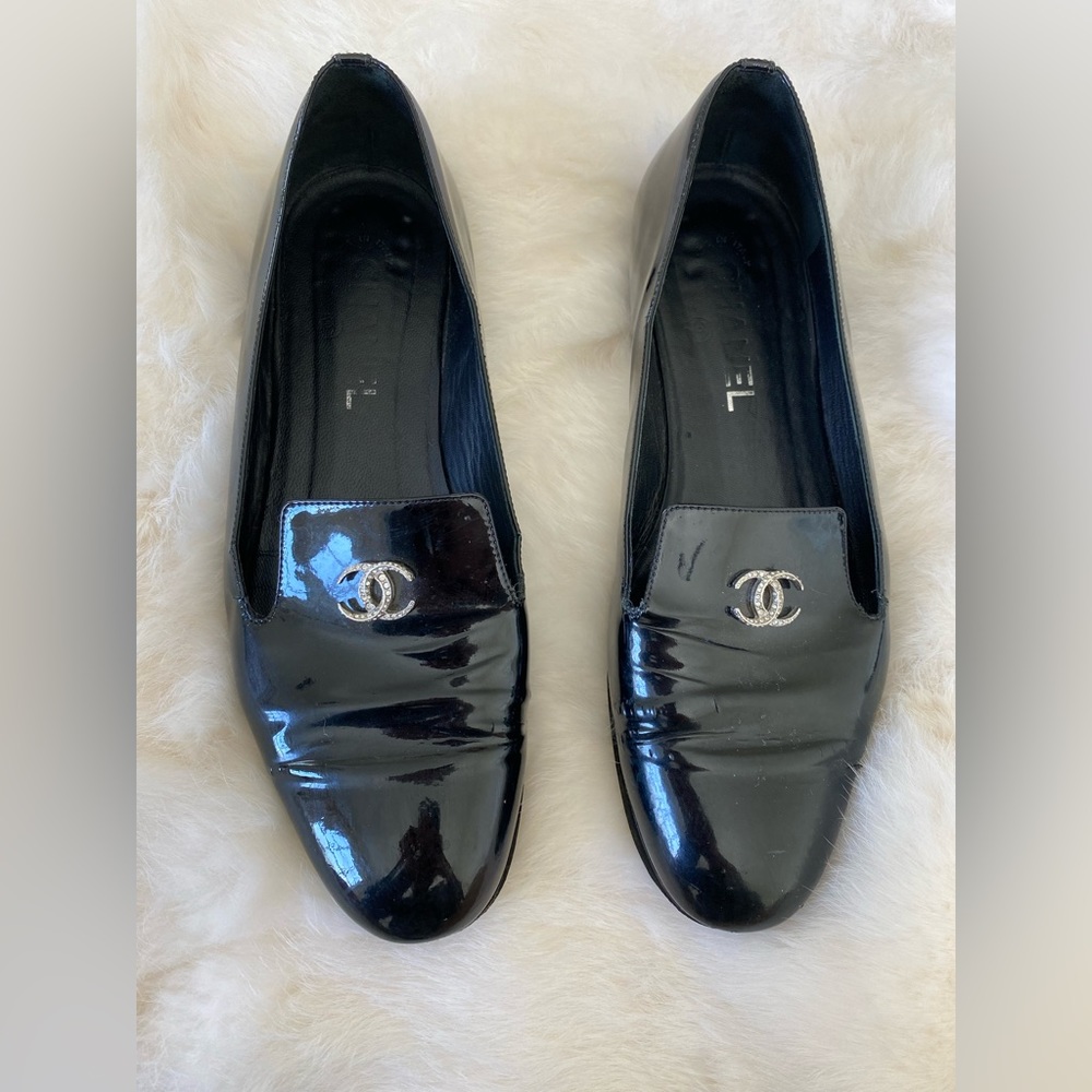 CHANEL loafers